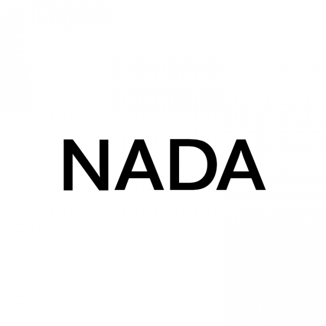 La palabra Nada sobre fondo blanco.