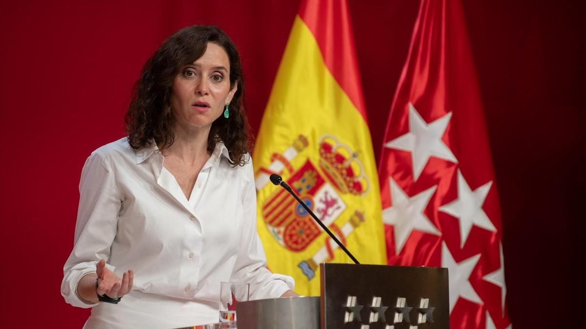 La presidenta Ayuso durante una rueda de prensa