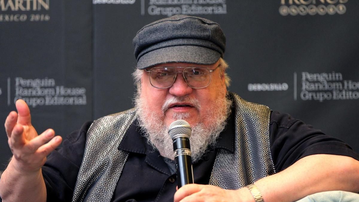 George R.R. Martin en una conferencia de prensa